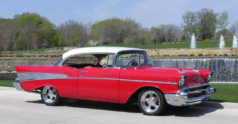 Candy apple red 57 chevy